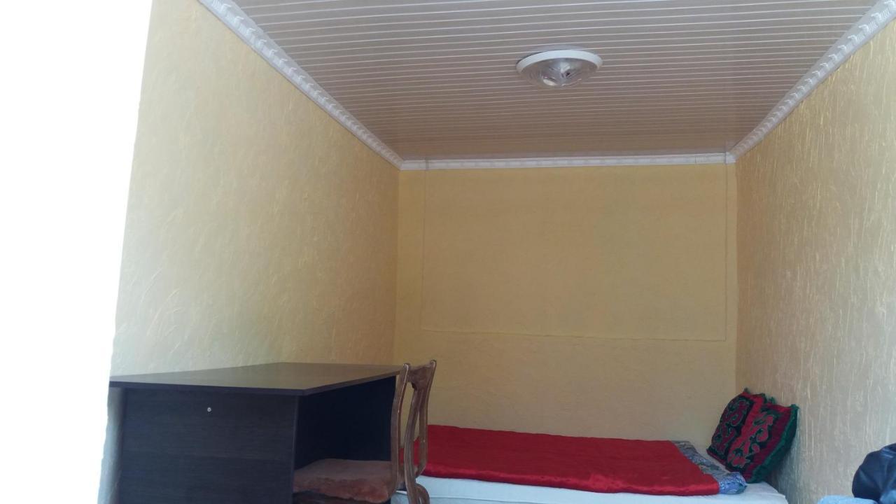 Happy Hostel In Kochkor Exterior photo