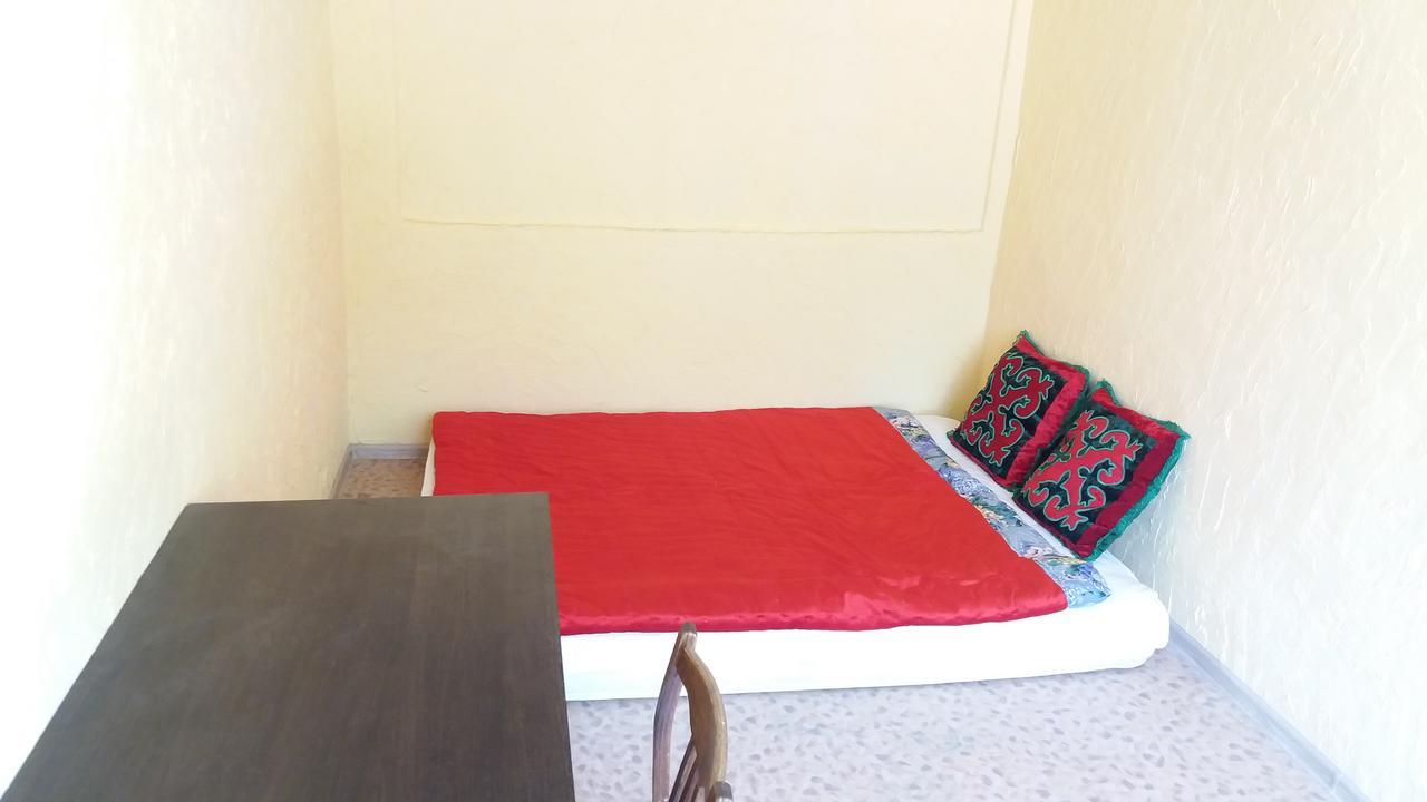 Happy Hostel In Kochkor Exterior photo