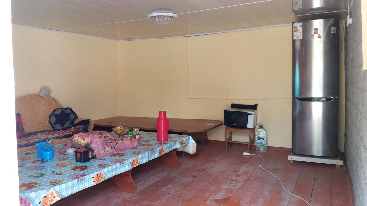 Happy Hostel In Kochkor Exterior photo